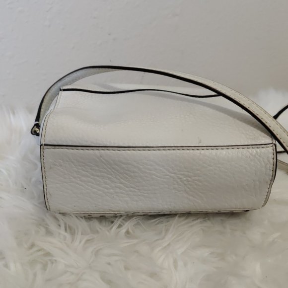 KATE SPADE FLORAL CUT OUT CROSSBODY  WHITE  leather BAG - Picture 4 of 5